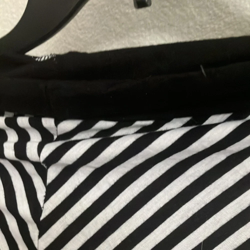 FINAL MARKDOWN Active basic skirt medium - Picture 2 of 3